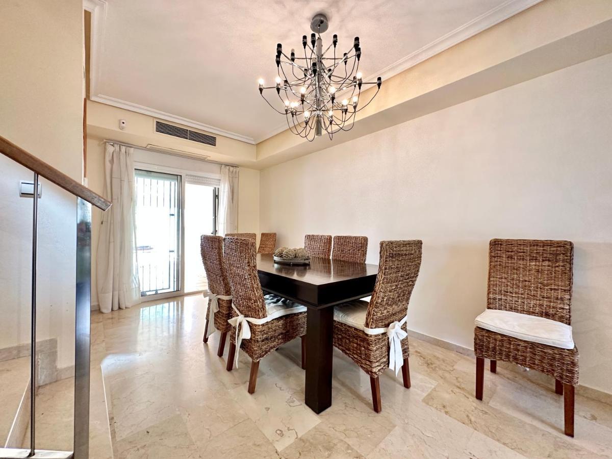 El Arenal Townhouse By The Beach With Swimming Pool - Eaw Homes Marbella Buitenkant foto