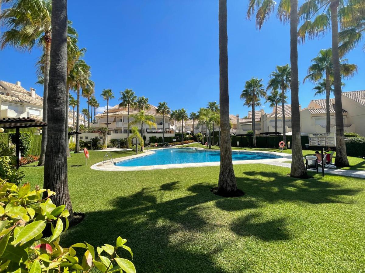 El Arenal Townhouse By The Beach With Swimming Pool - Eaw Homes Marbella Buitenkant foto