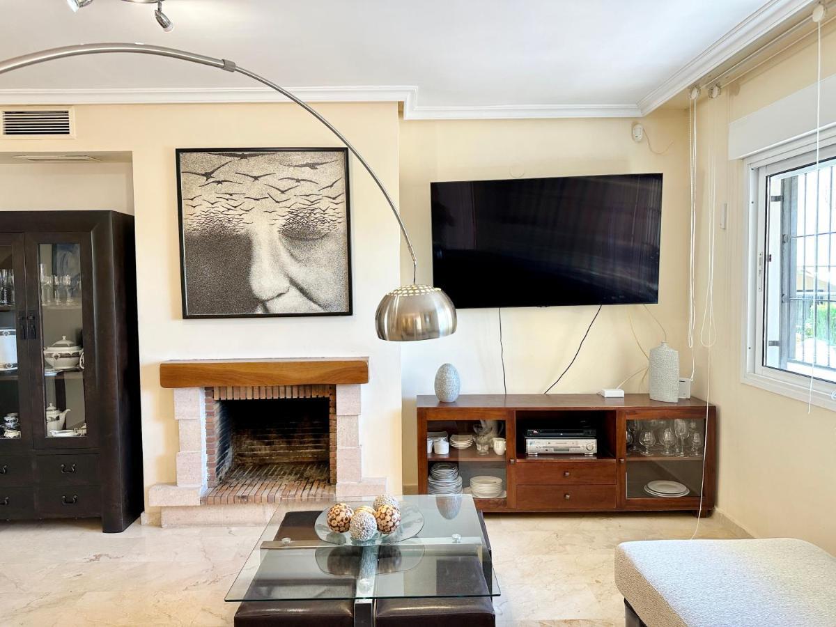 El Arenal Townhouse By The Beach With Swimming Pool - Eaw Homes Marbella Buitenkant foto